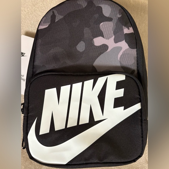 Nike Black and Gray Camouflage Insulated Lunch Bag, NWT! - Picture 1 of 15